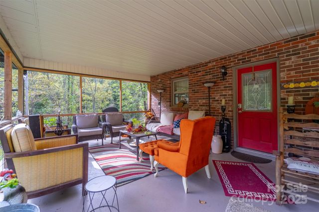 187 Garnet Road, Sylva, NC 28779