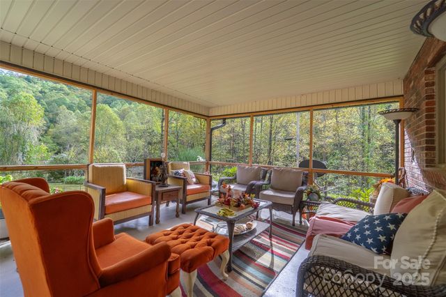 187 Garnet Road, Sylva, NC 28779