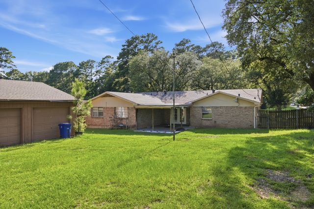9401 Garfield Drive, Shreveport, LA 71118