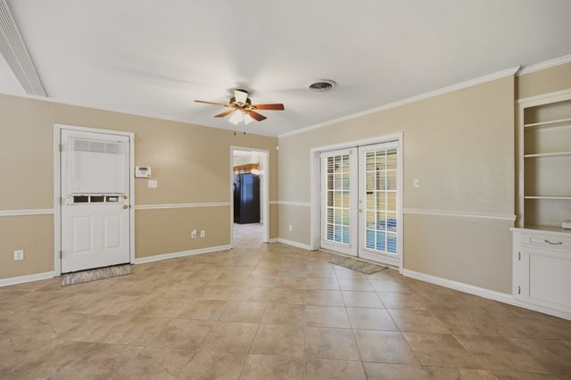 9401 Garfield Drive, Shreveport, LA 71118