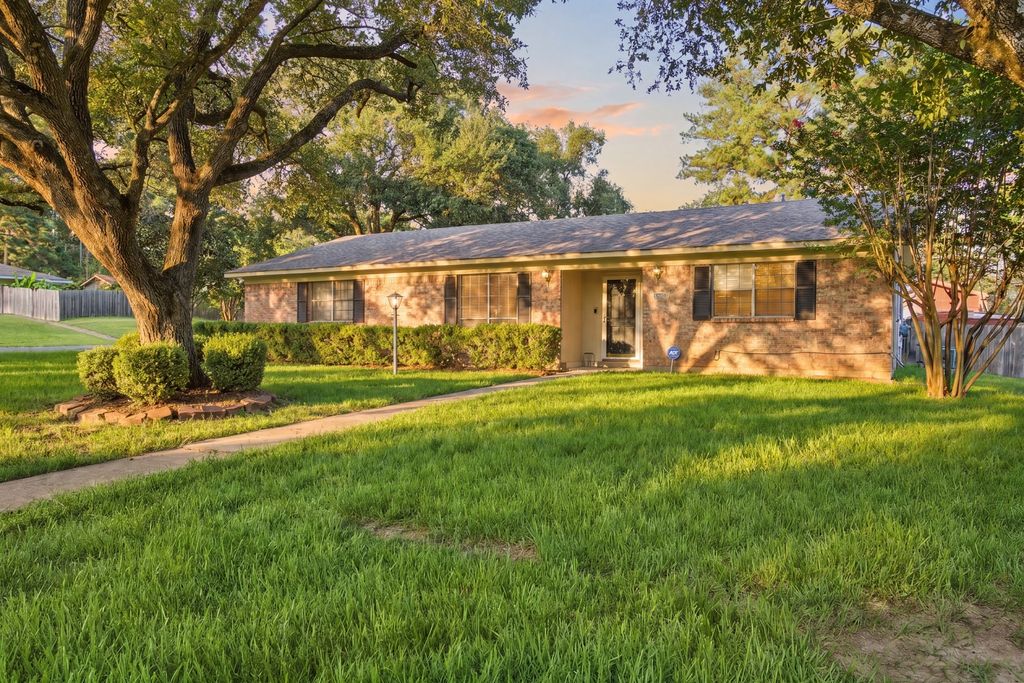 9401 Garfield Drive, Shreveport, LA 71118