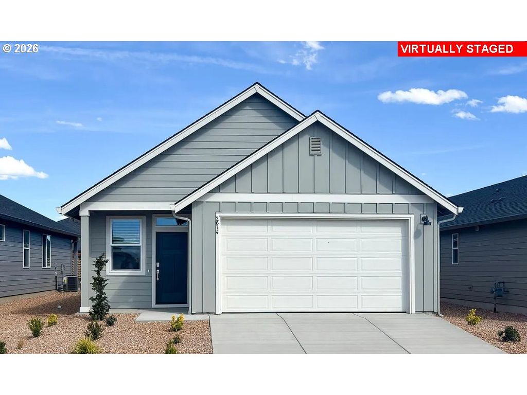 1594 N YOUNG St, Lafayette, OR 97127