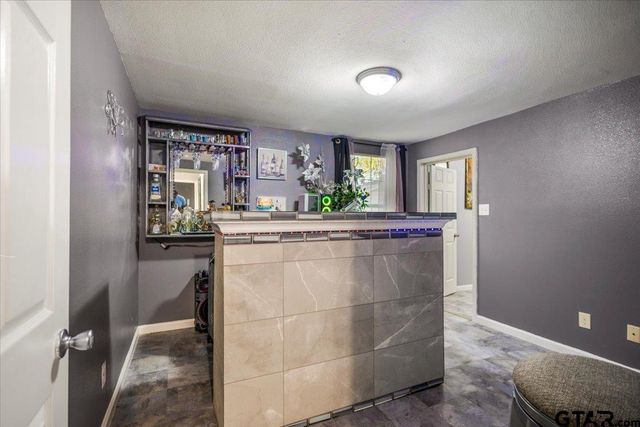 525 W Vance, Tyler, TX 75702