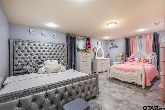 525 W Vance, Tyler, TX 75702