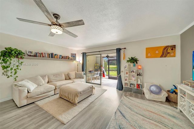 2109 N 14th Ave, Hollywood, FL 33020