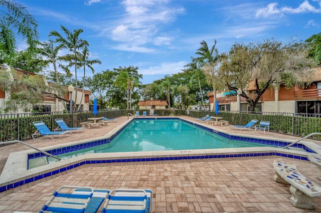 2109 N 14th Ave, Hollywood, FL 33020