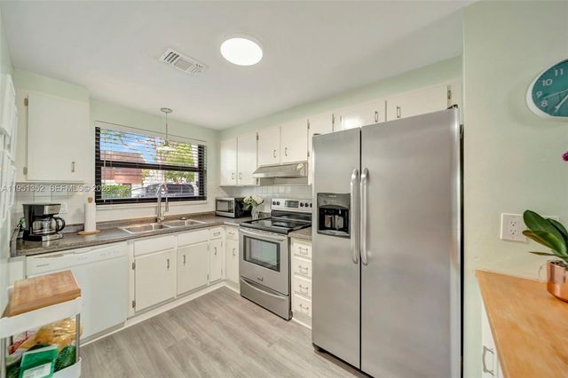 2109 N 14th Ave, Hollywood, FL 33020