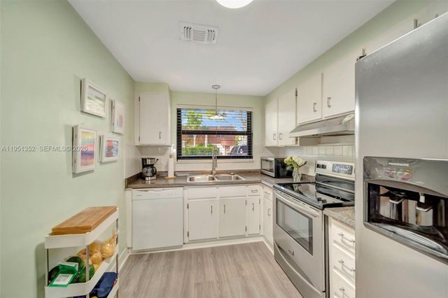 2109 N 14th Ave, Hollywood, FL 33020