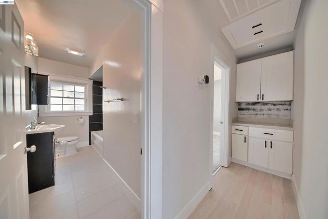 5706 Brookdale Ave, Oakland, CA 94605