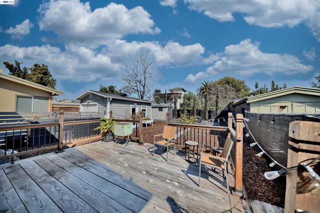 5706 Brookdale Ave, Oakland, CA 94605