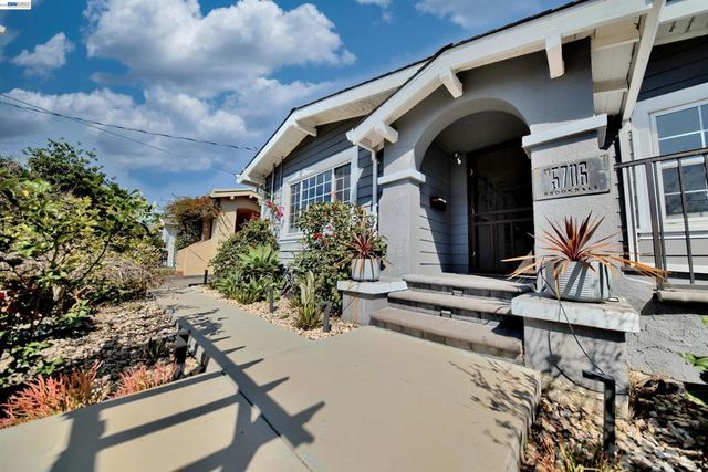 5706 Brookdale Ave, Oakland, CA 94605