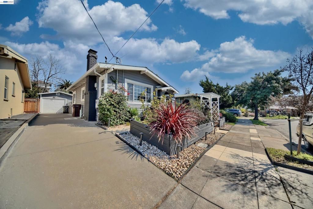 5706 Brookdale Ave, Oakland, CA 94605