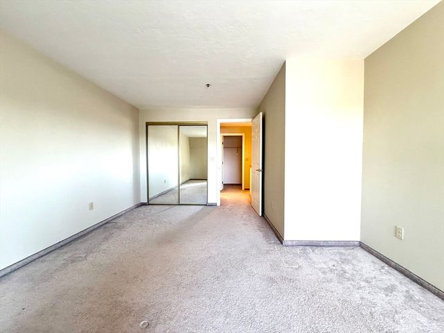 44 Elm 508, Worcester, MA 01609