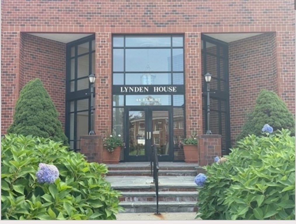 44 Elm 508, Worcester, MA 01609