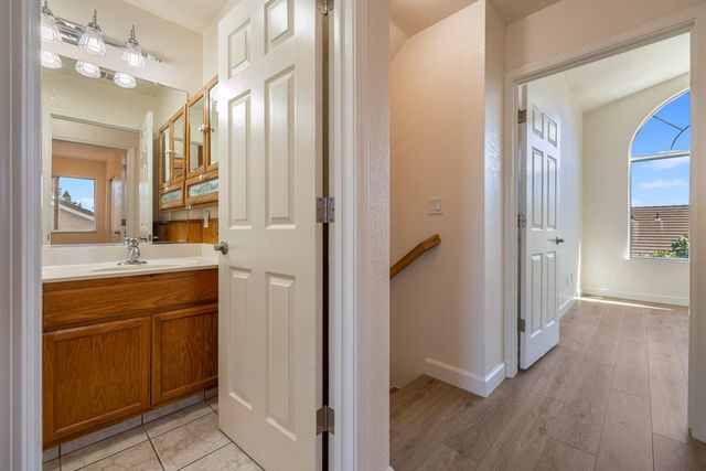 4608 Sun Stone Ct, Salida, CA 95368