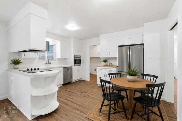 2707 Warwick Ln, Modesto, CA 95350