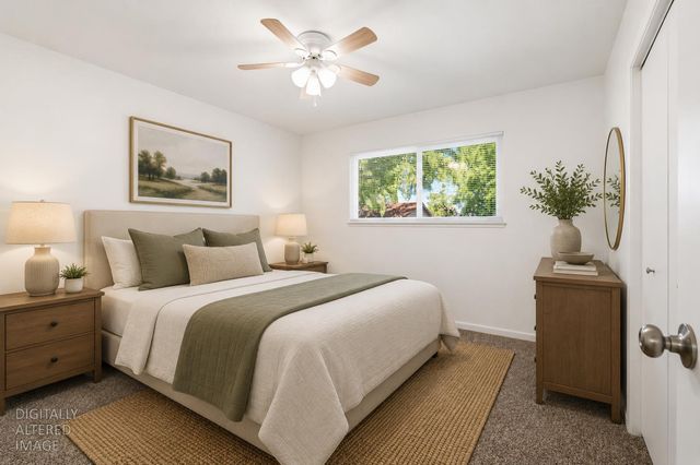 2707 Warwick Ln, Modesto, CA 95350