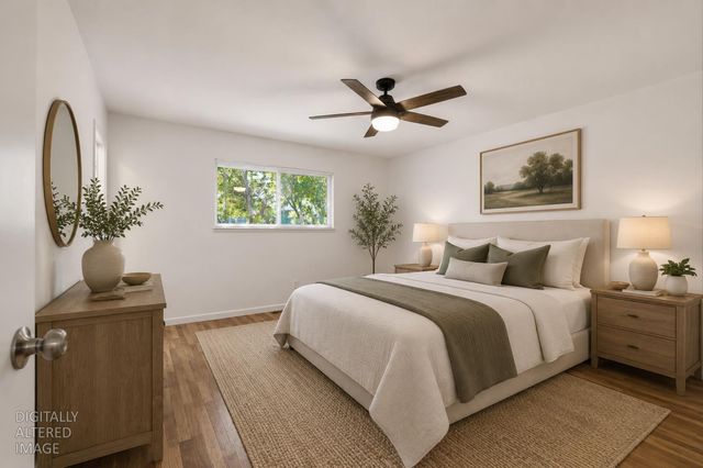 2707 Warwick Ln, Modesto, CA 95350