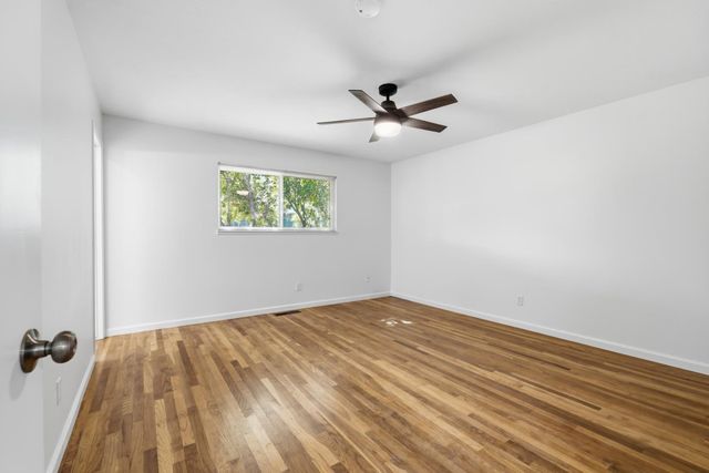 2707 Warwick Ln, Modesto, CA 95350
