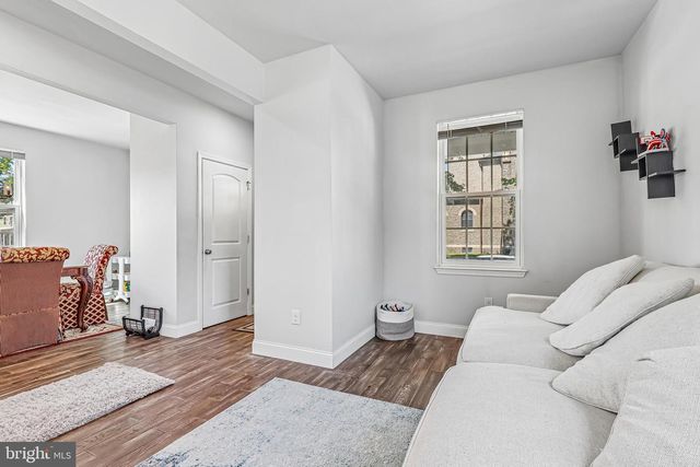 311 SAINT MARY ST, Burlington, NJ 08016