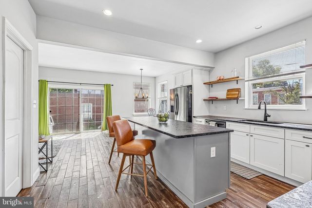 311 SAINT MARY ST, Burlington, NJ 08016