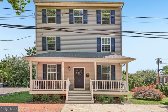 311 SAINT MARY ST, Burlington, NJ 08016