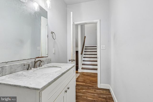 311 SAINT MARY ST, Burlington, NJ 08016