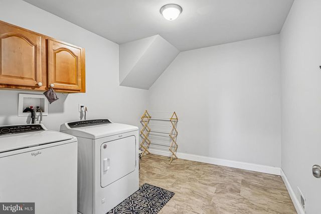 311 SAINT MARY ST, Burlington, NJ 08016