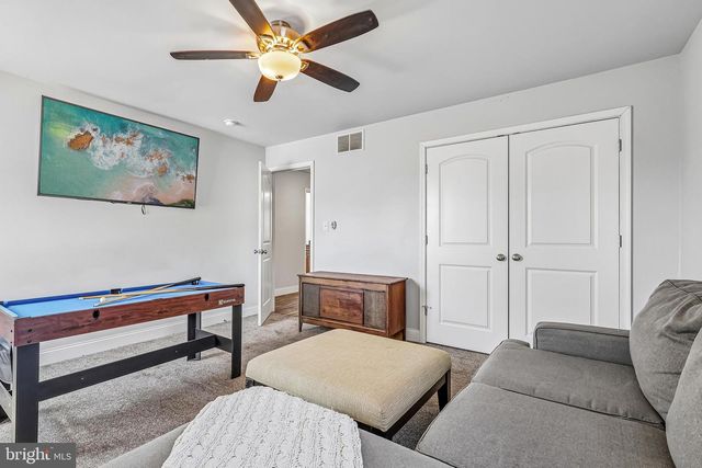311 SAINT MARY ST, Burlington, NJ 08016