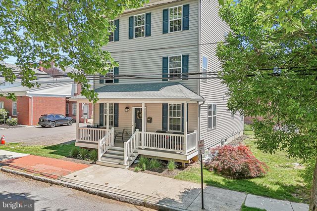 311 SAINT MARY ST, Burlington, NJ 08016