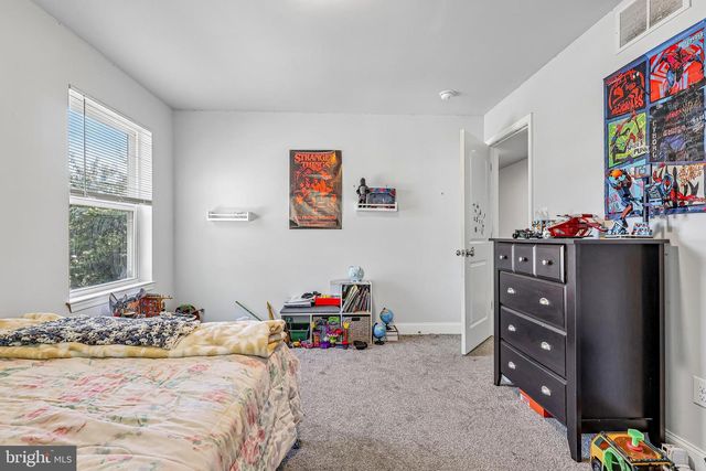 311 SAINT MARY ST, Burlington, NJ 08016