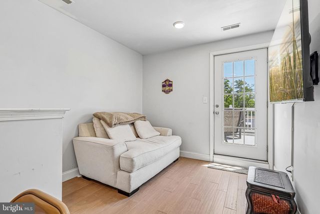 311 SAINT MARY ST, Burlington, NJ 08016