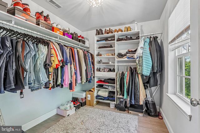 311 SAINT MARY ST, Burlington, NJ 08016