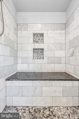 311 SAINT MARY ST, Burlington, NJ 08016