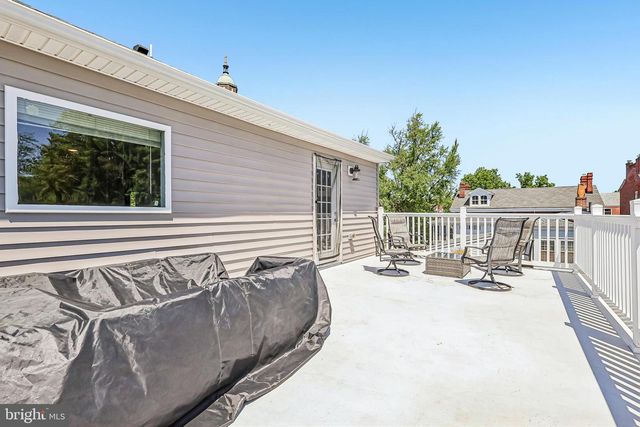 311 SAINT MARY ST, Burlington, NJ 08016