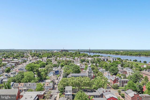 311 SAINT MARY ST, Burlington, NJ 08016