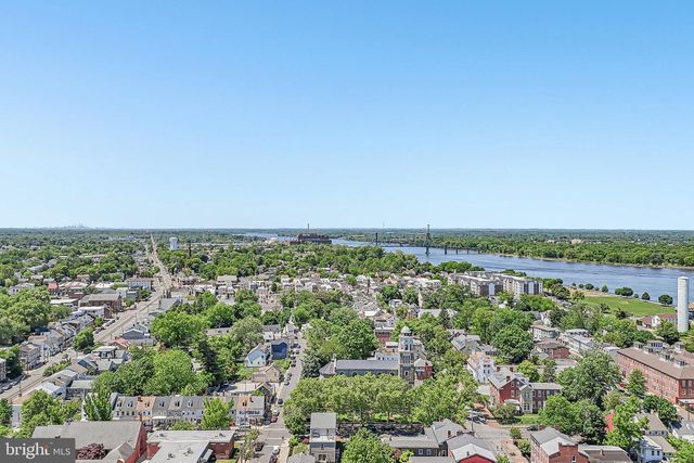 311 SAINT MARY ST, Burlington, NJ 08016