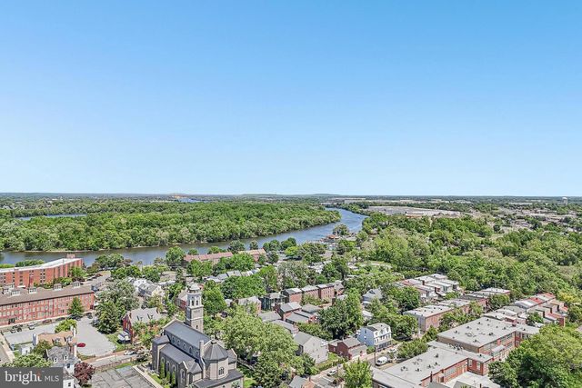 311 SAINT MARY ST, Burlington, NJ 08016