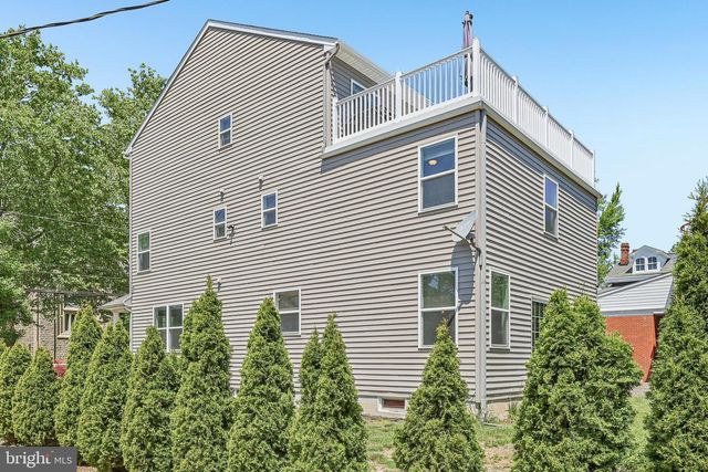 311 SAINT MARY ST, Burlington, NJ 08016
