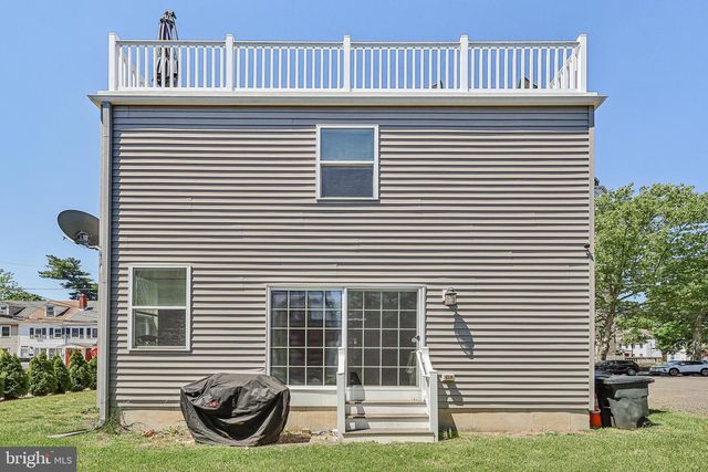 311 SAINT MARY ST, Burlington, NJ 08016