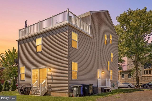 311 SAINT MARY ST, Burlington, NJ 08016