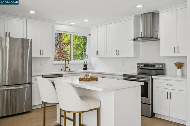 1857 Del Este St, Lafayette, CA 94549