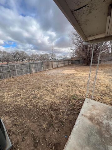 1906 N HUGHES Street, Amarillo, TX 79107