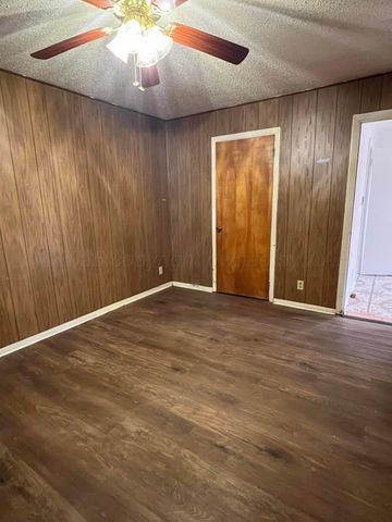 1906 N HUGHES Street, Amarillo, TX 79107