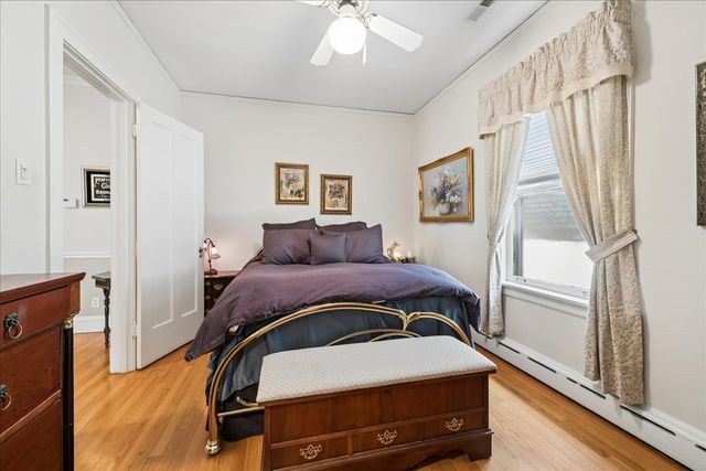 5725 N SACRAMENTO Avenue, Chicago, IL 60659