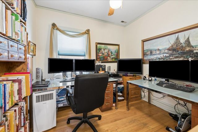 5725 N SACRAMENTO Avenue, Chicago, IL 60659