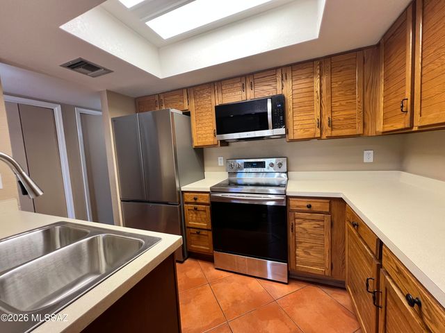 10117 E Arizmo Street, Tucson, AZ 85748