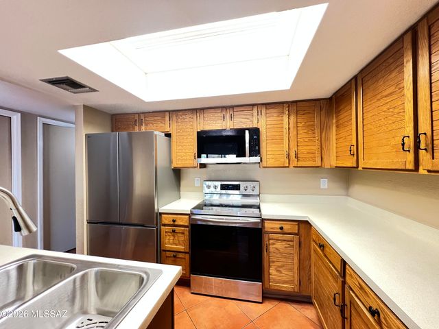 10117 E Arizmo Street, Tucson, AZ 85748