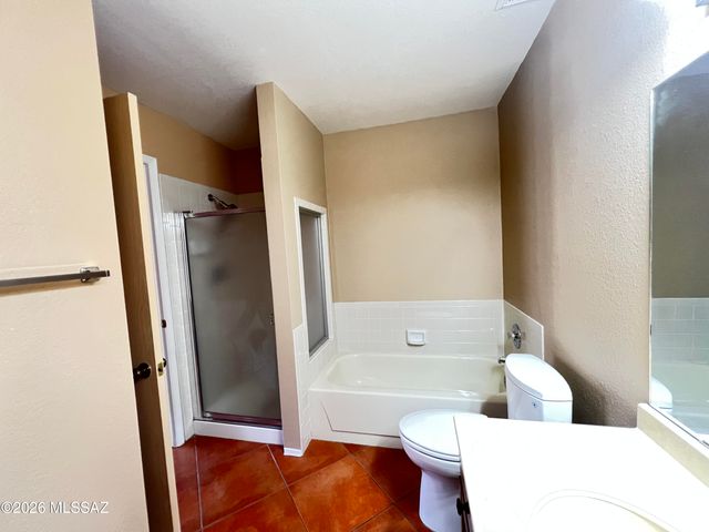10117 E Arizmo Street, Tucson, AZ 85748