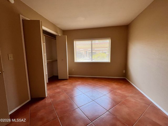 10117 E Arizmo Street, Tucson, AZ 85748